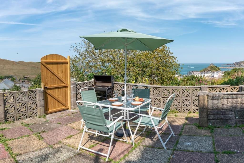 The Tempest, Sea Views, Coastal & Rural Walks. Apartment Илфракомб Екстериор снимка